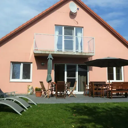 Pleasant Holiday In Malchow Near The Beach Ferienhaus *